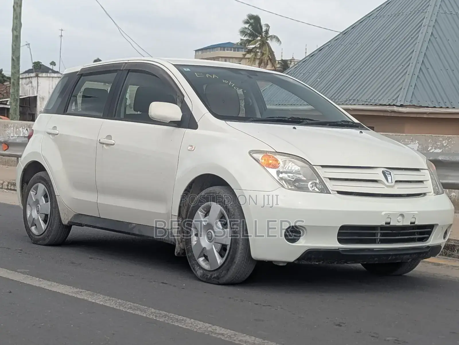Toyota IST 2004