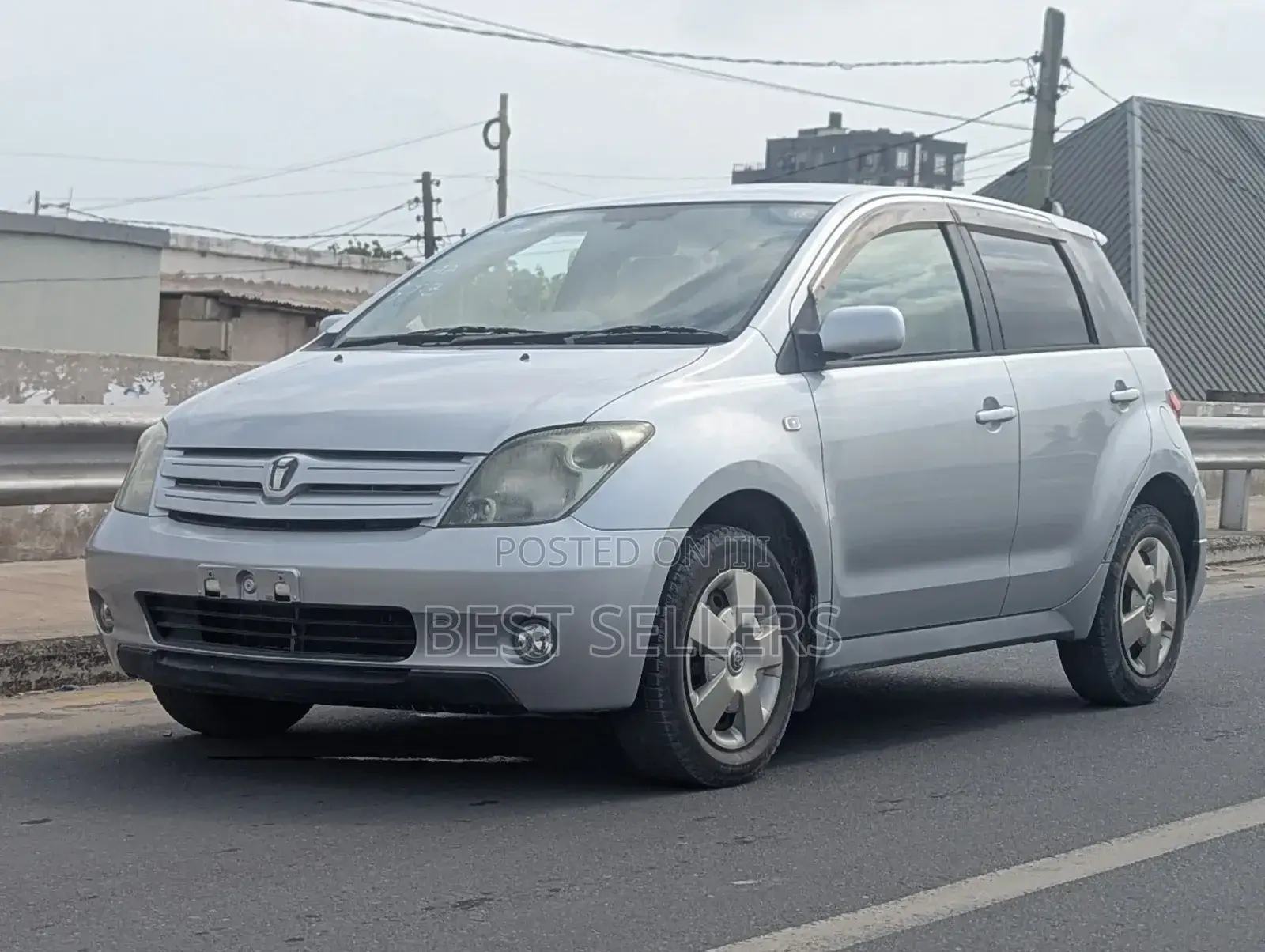 Toyota IST 2004 Silver