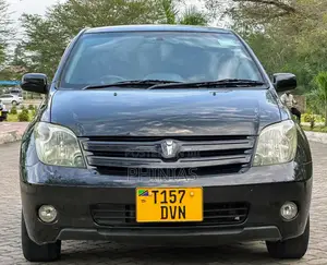 Toyota IST 2005 Black