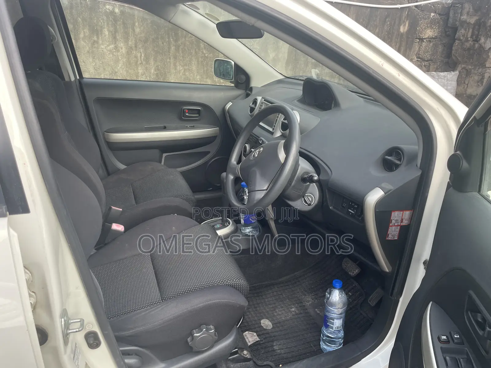Toyota IST 2004 White