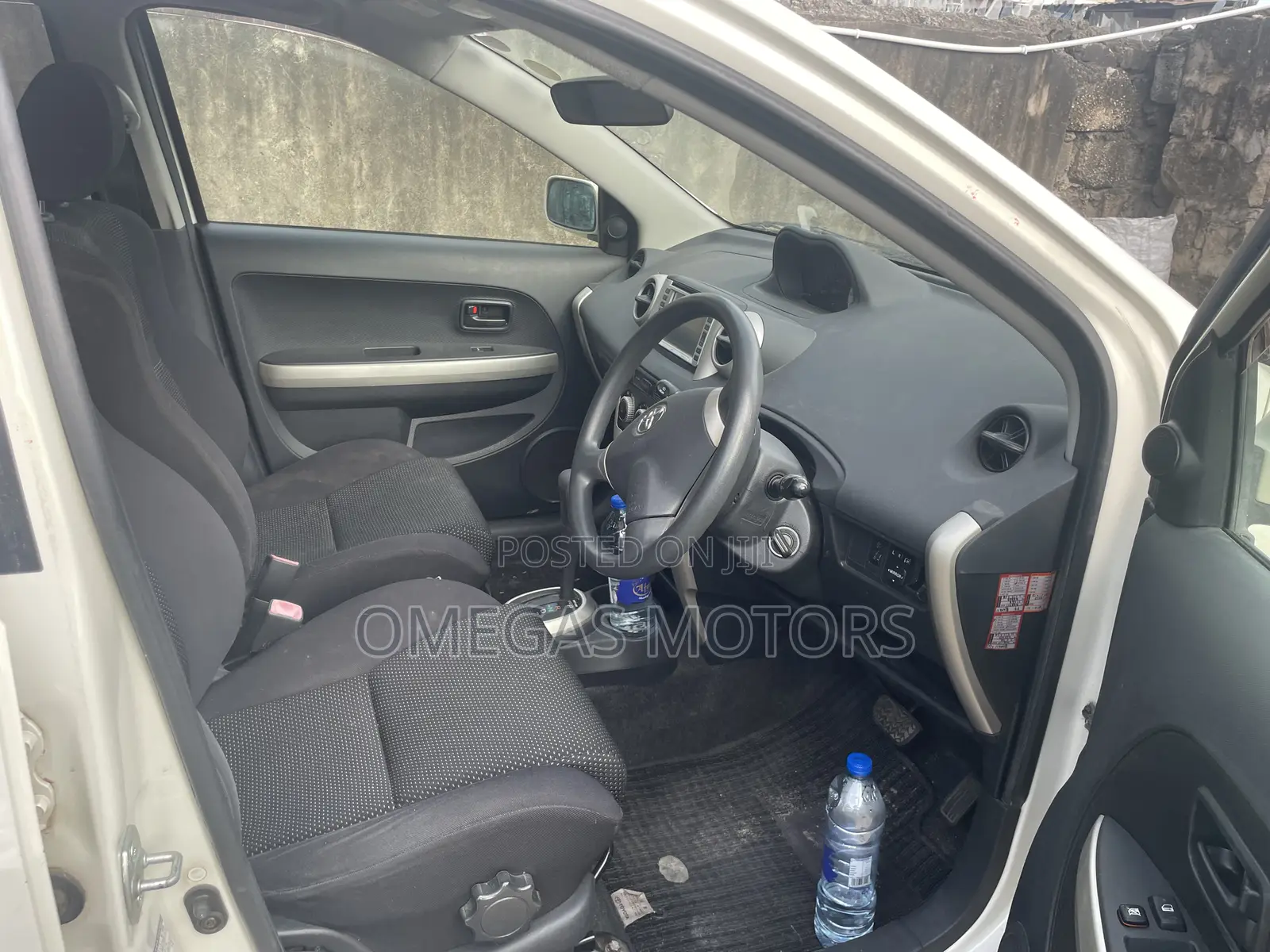Toyota IST 2004 White