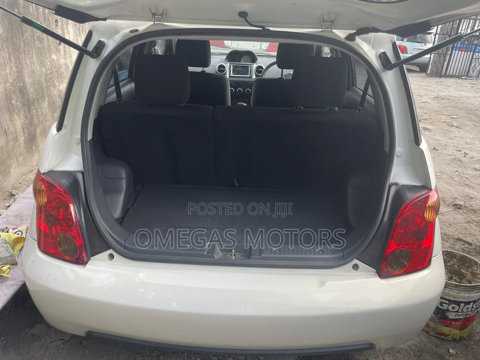 Toyota IST 2004 White