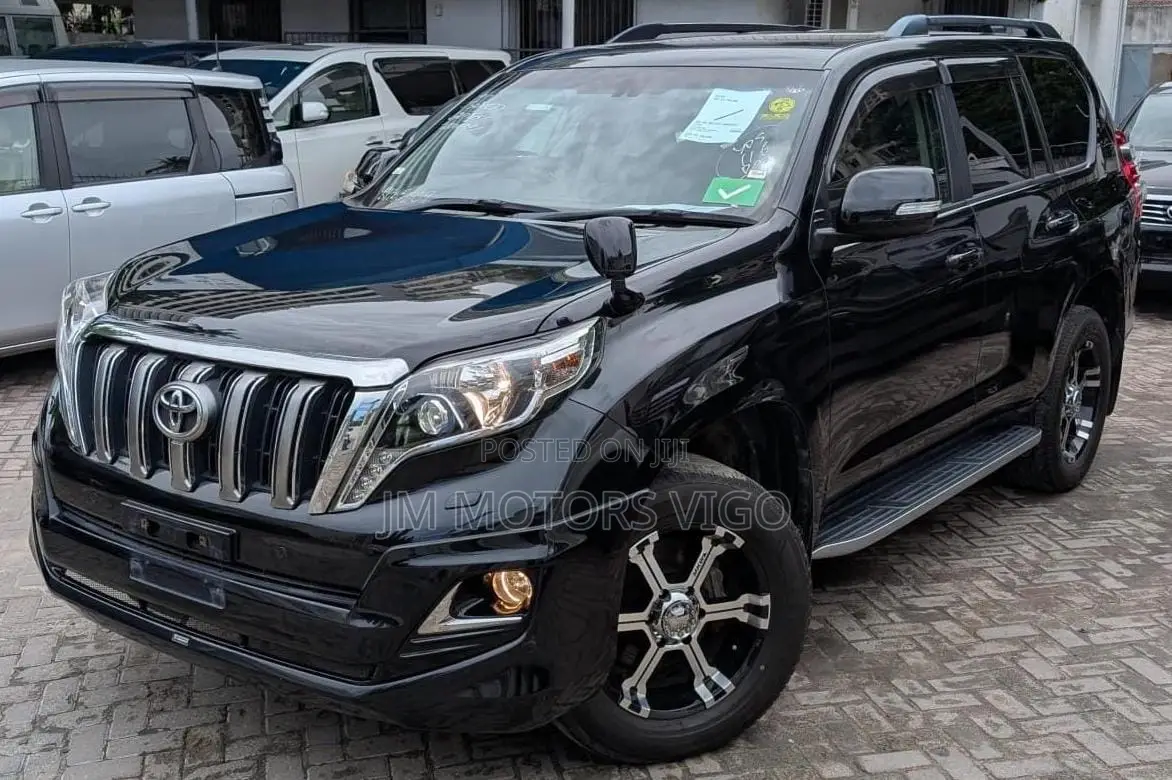 Toyota Land Cruiser Prado 2016 Black