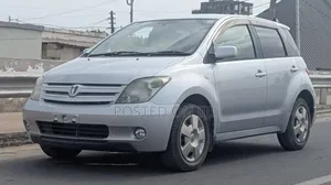 Toyota IST 2004 Silver