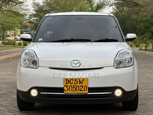 Mazda Verisa 2006 White