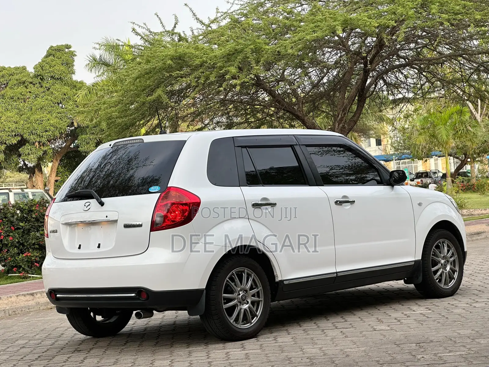 Mazda Verisa 2006 White