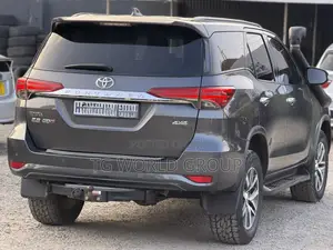Toyota Fortuner 2.8 D AWD 2018 Gray