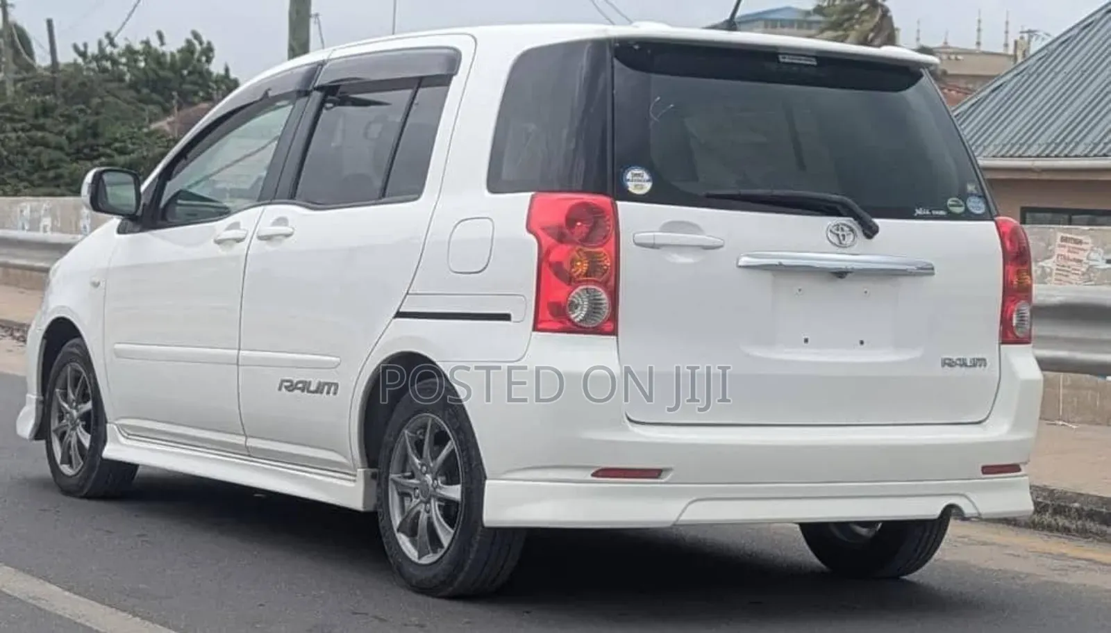 Toyota Raum 2006 White