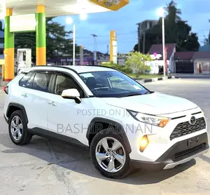 Toyota RAV4 Adventure AWD 2020 White