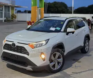 Toyota RAV4 2020 White