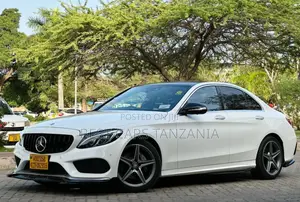 Mercedes-Benz C200 2014 Pearl