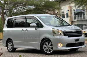 Toyota Noah 2008 Silver