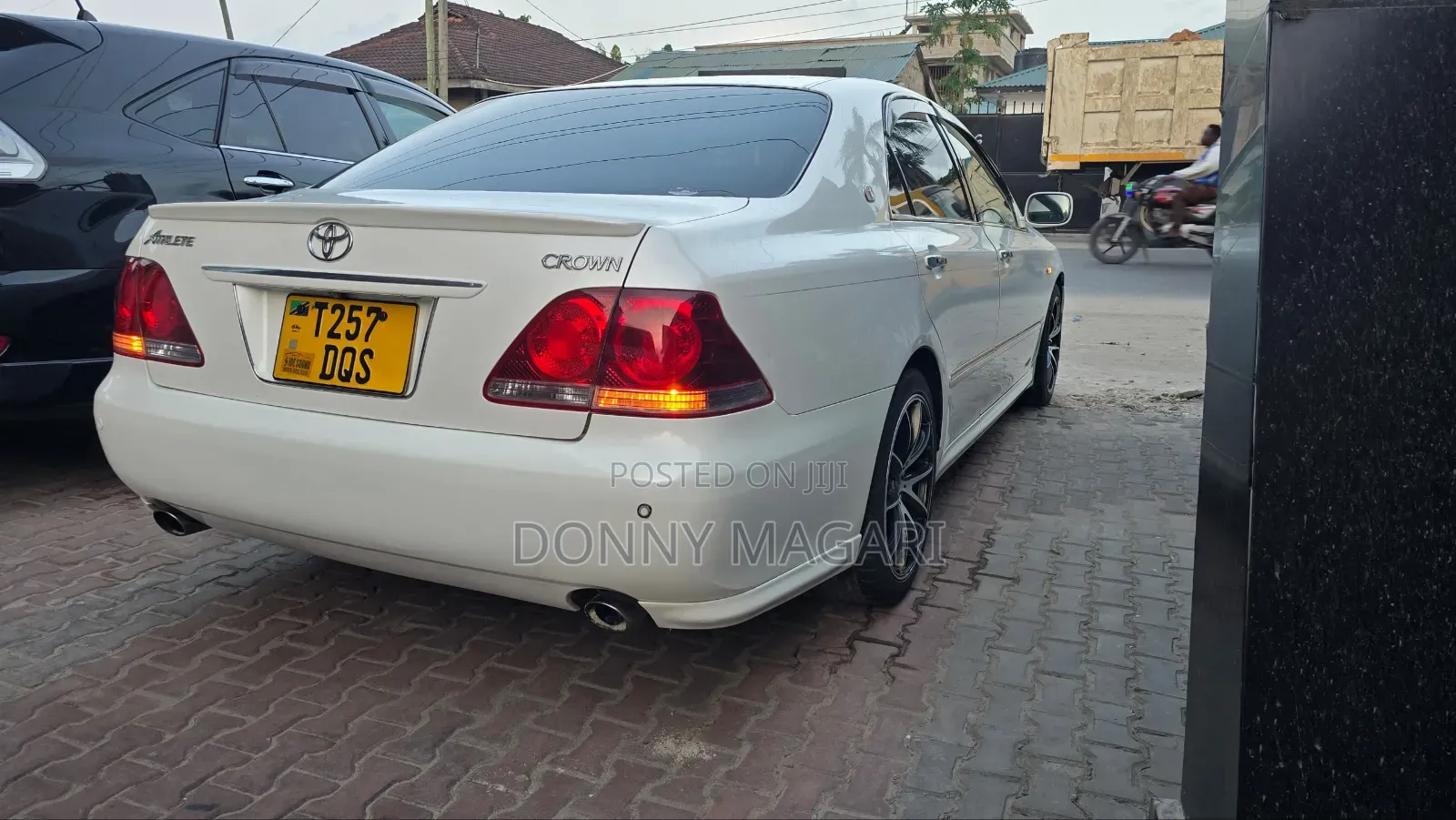 Toyota Crown 2006 White