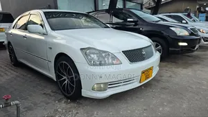 Toyota Crown 2006 White