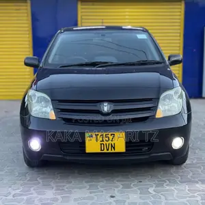 Toyota IST 2004 Black