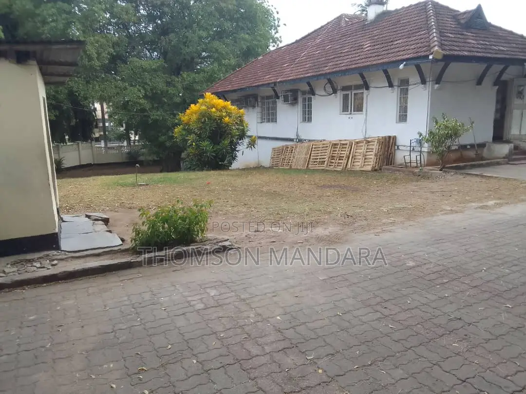 4bdrm House in Kinondoni, Hananasif for sale