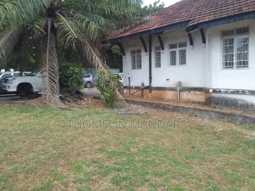 4bdrm House in Kinondoni, Hananasif for sale