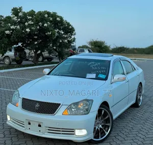 Toyota Crown Royale 2005 White