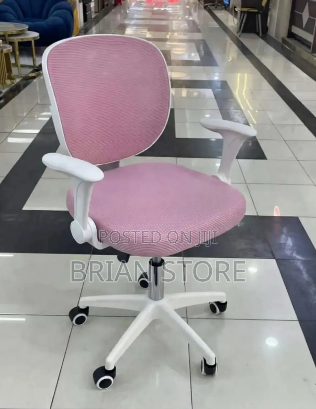Ergonomic Chair (Pink)