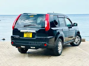 Nissan X-Trail 2011 Black