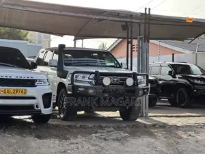Toyota Land Cruiser 2020 White
