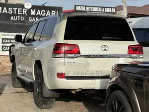 Toyota Land Cruiser 2020 White