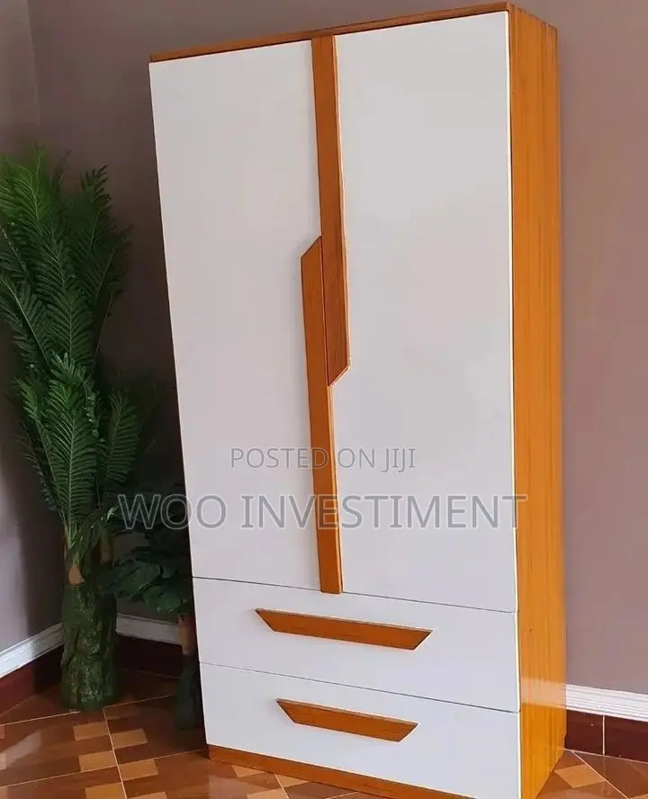 Makabati Ya Nguo Classic Sana Na Quality Sana Yenye Uimara Na Mbao