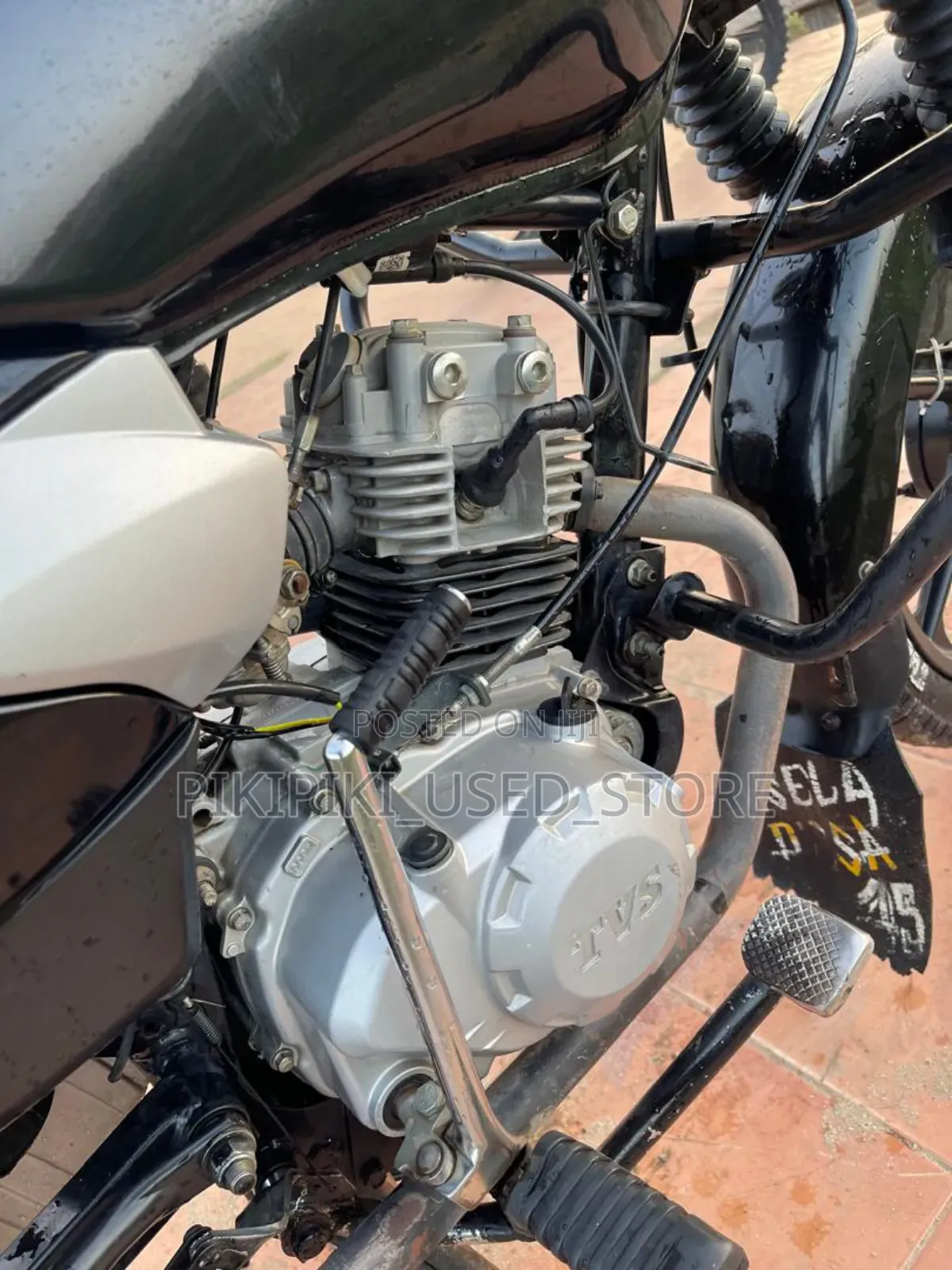 TVS HLX 125 2024 Black