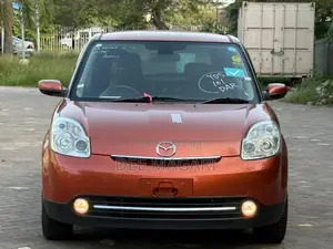 Mazda Verisa 2009 Orange