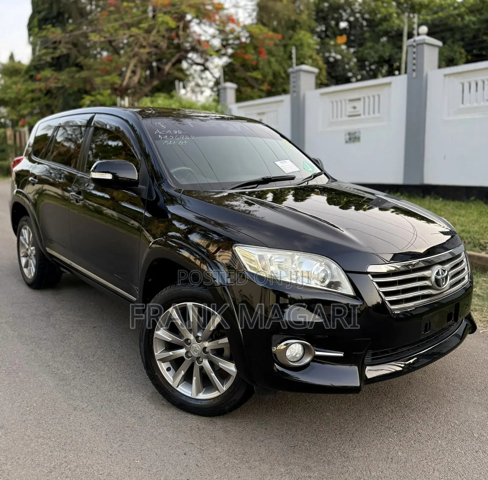 Toyota Vanguard 2012 Black