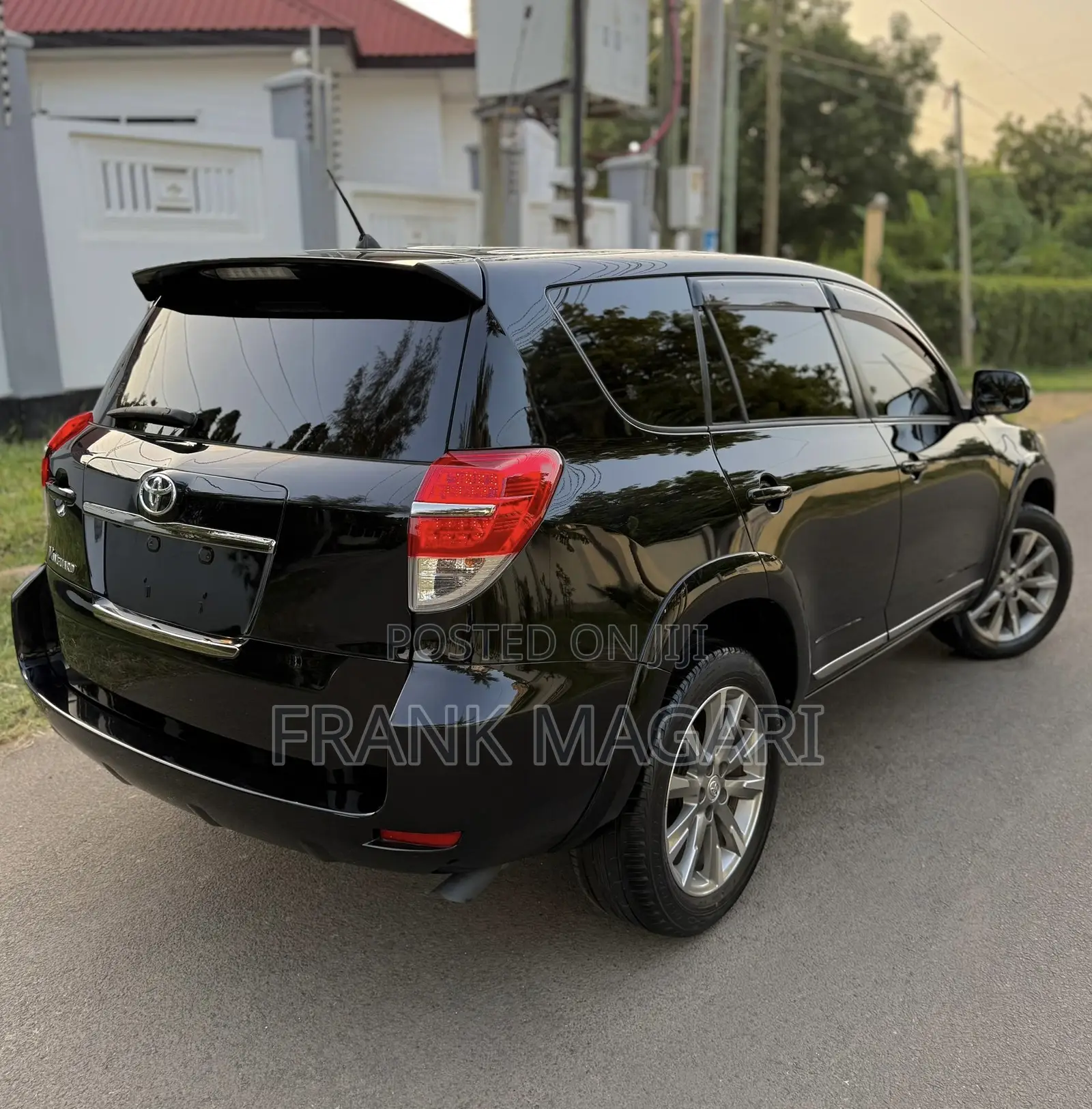 Toyota Vanguard 2012 Black