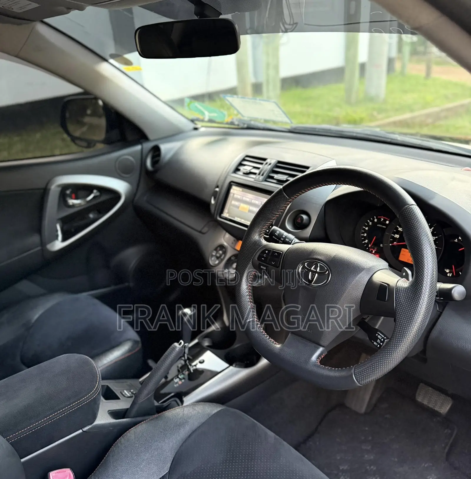 Toyota Vanguard 2012 Black
