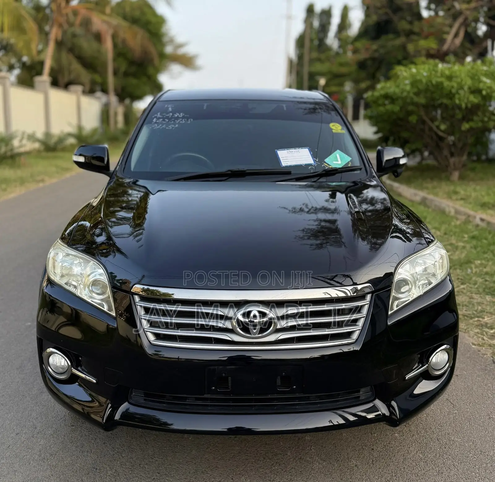 Toyota Vanguard 2012 Black