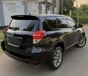 Toyota Vanguard 2012 Black