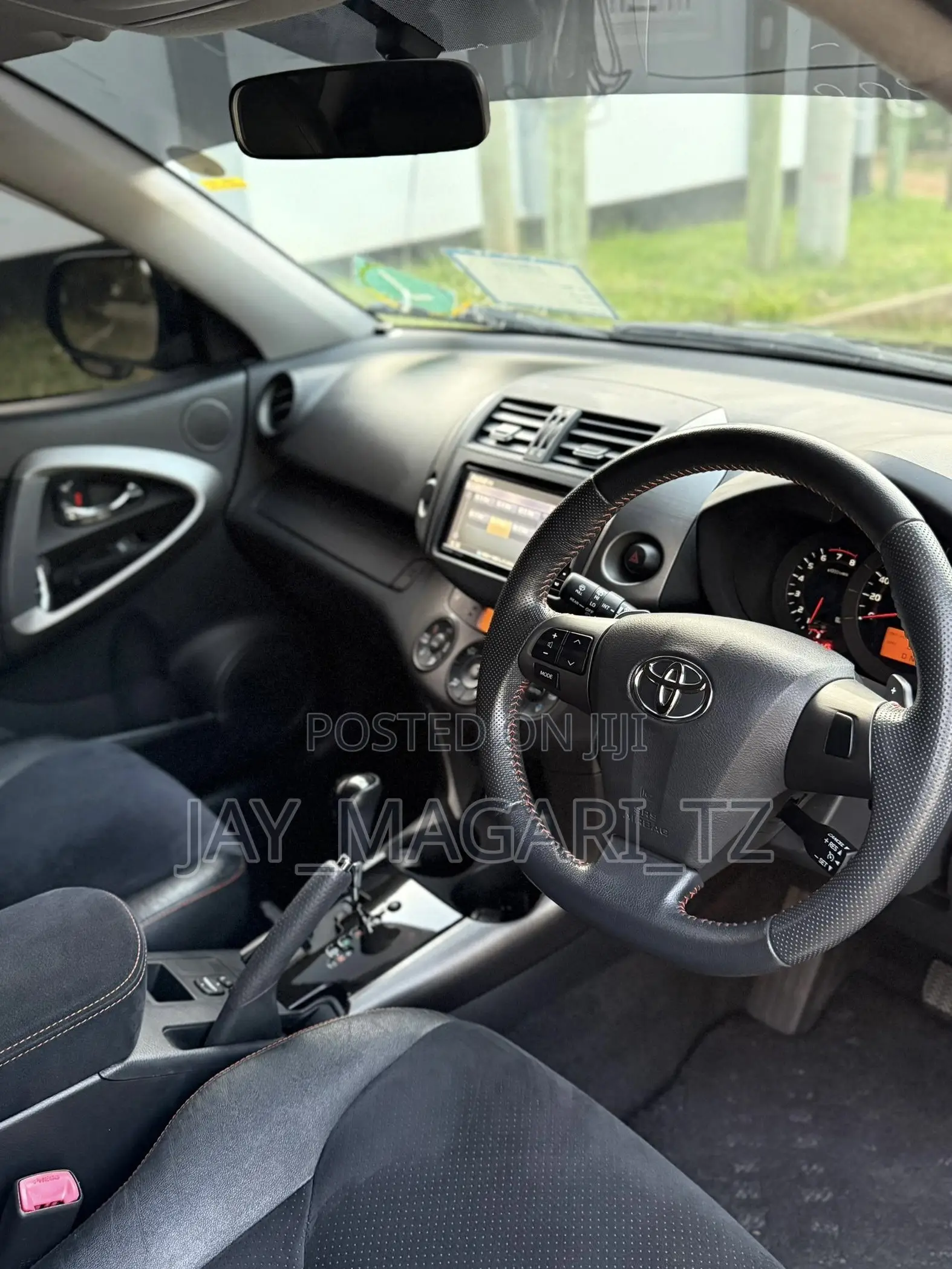 Toyota Vanguard 2012 Black