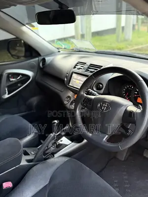 Toyota Vanguard 2012 Black