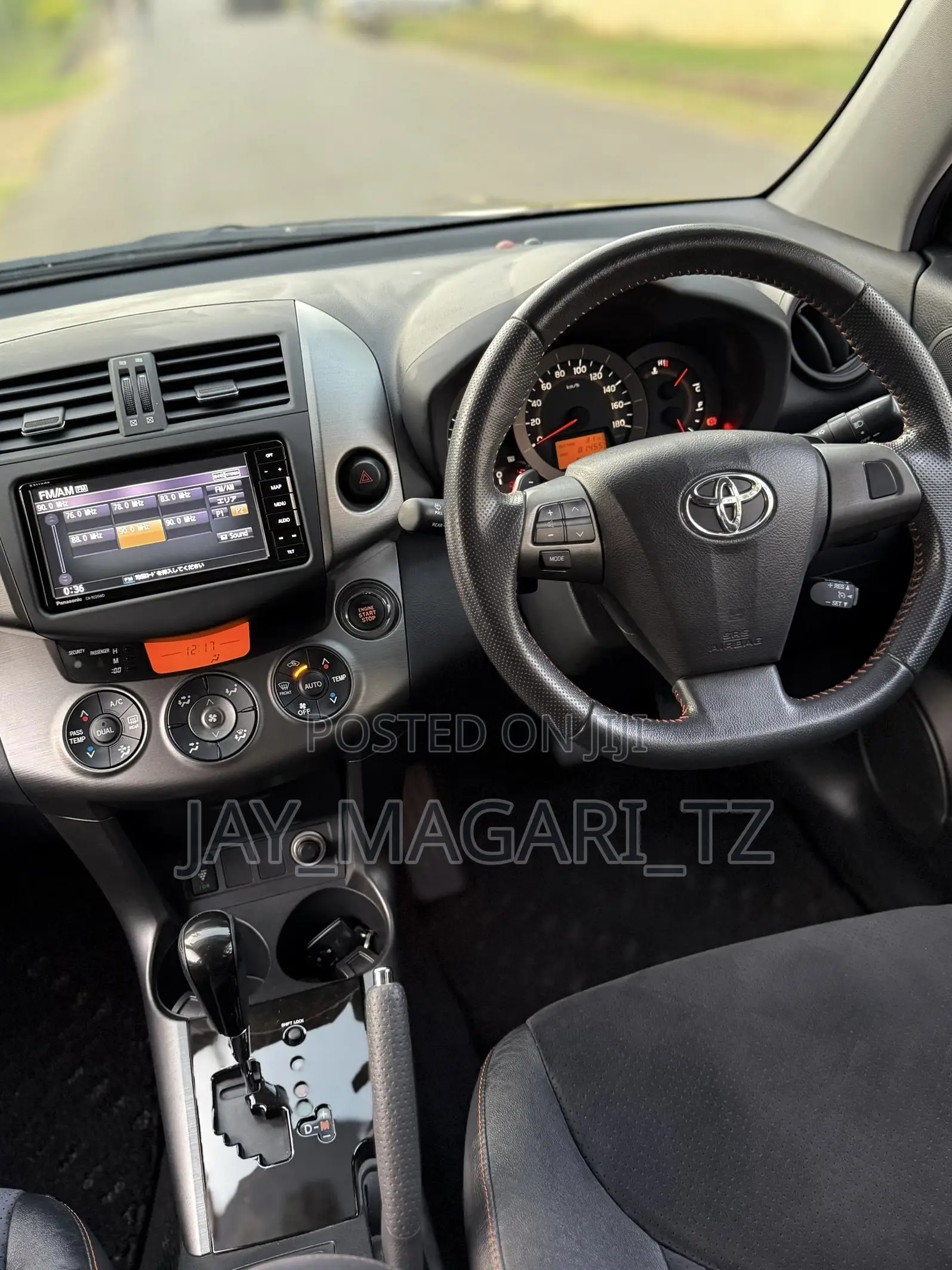Toyota Vanguard 2012 Black