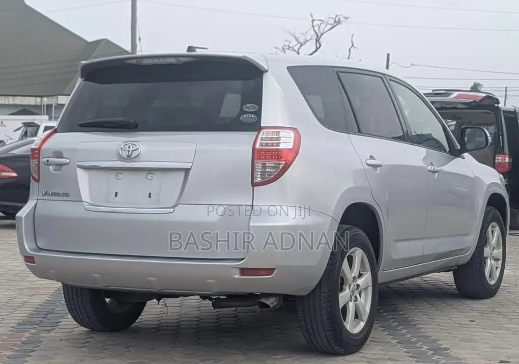 Toyota Vanguard 2007 Silver
