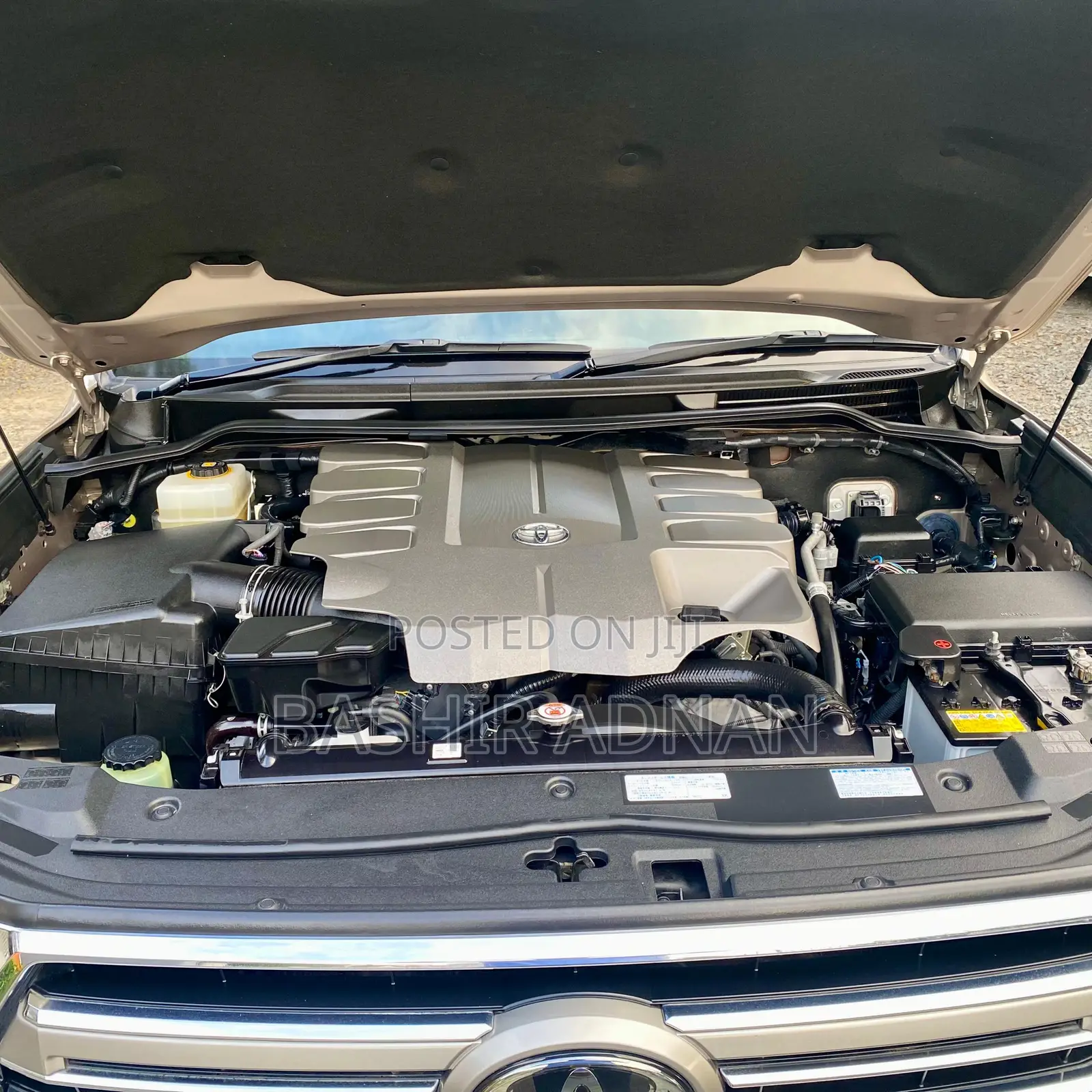 Toyota Land Cruiser 4.6 V8 AX G Selection 2018 Gold