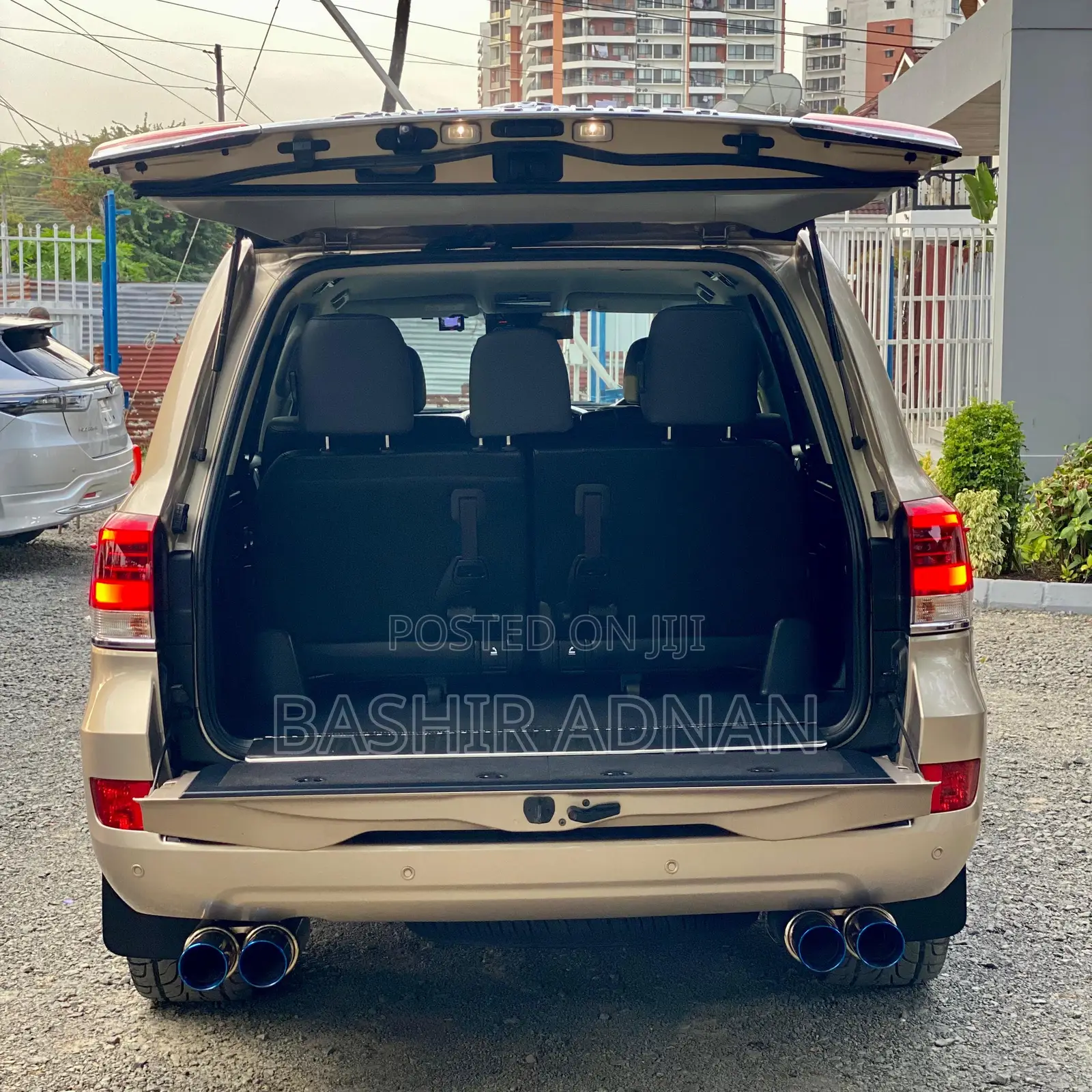 Toyota Land Cruiser 4.6 V8 AX G Selection 2018 Gold