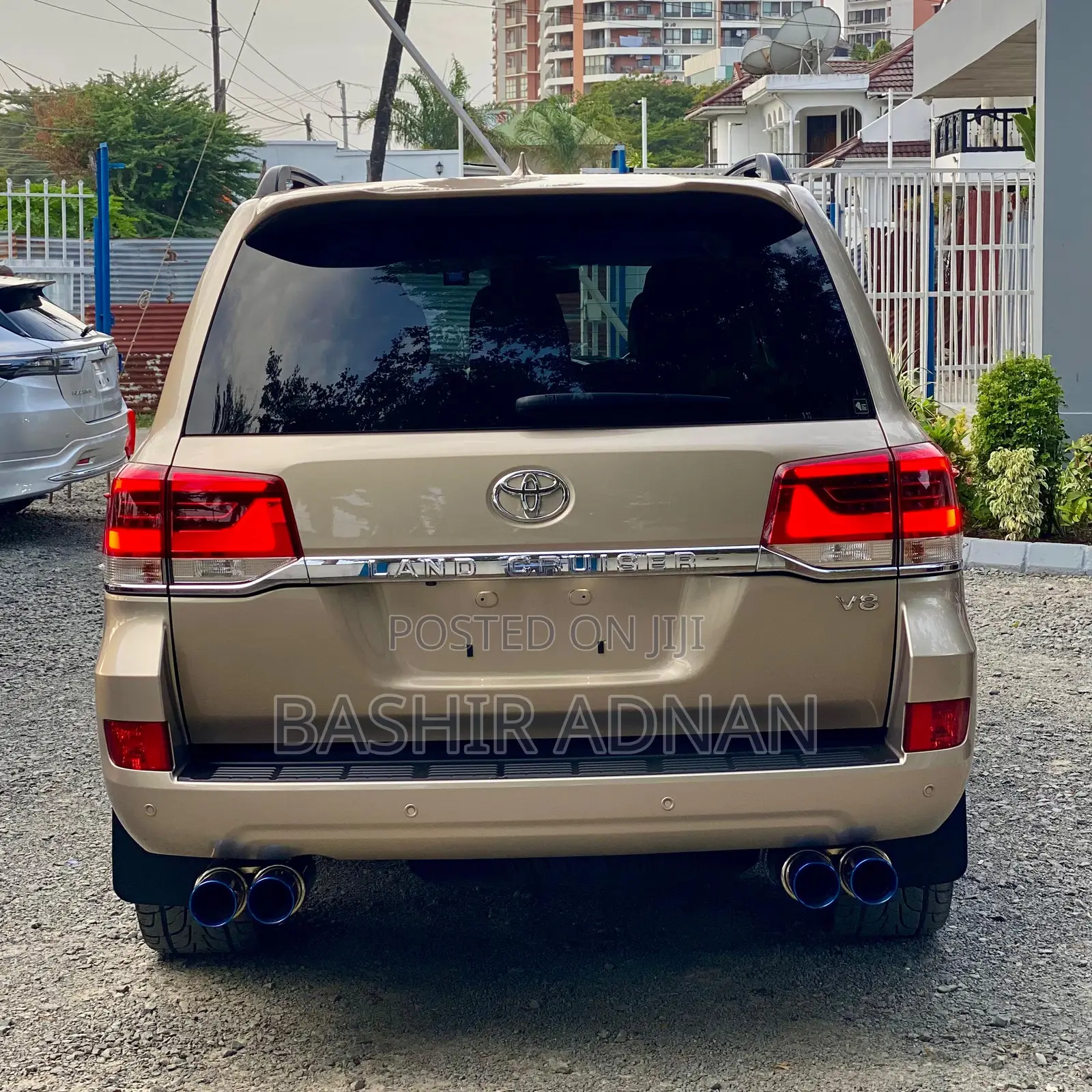 Toyota Land Cruiser 4.6 V8 AX G Selection 2018 Gold