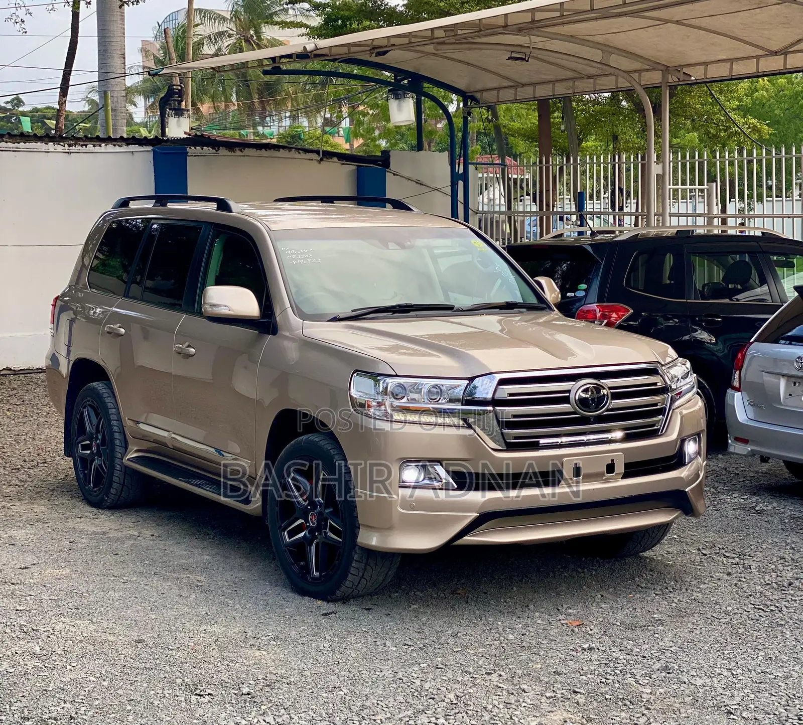 Toyota Land Cruiser 4.6 V8 AX G Selection 2018 Gold