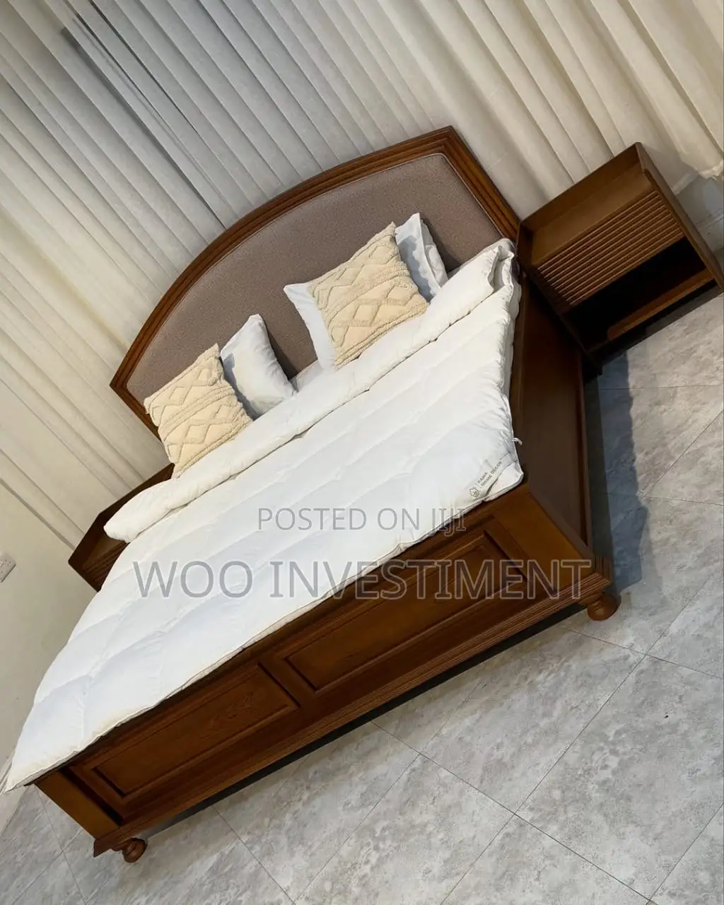 Vitanda Vipya Vya Mbao Classic Sana Vinapatikana Size 5/6 Na 6/6