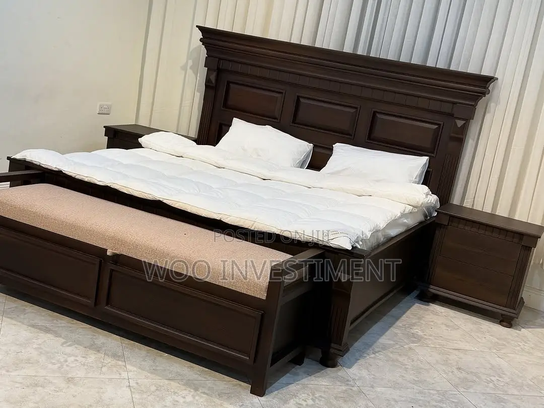 Vitanda Vipya Vya Mbao Classic Sana Vinapatikana Size 5/6 Na 6/6