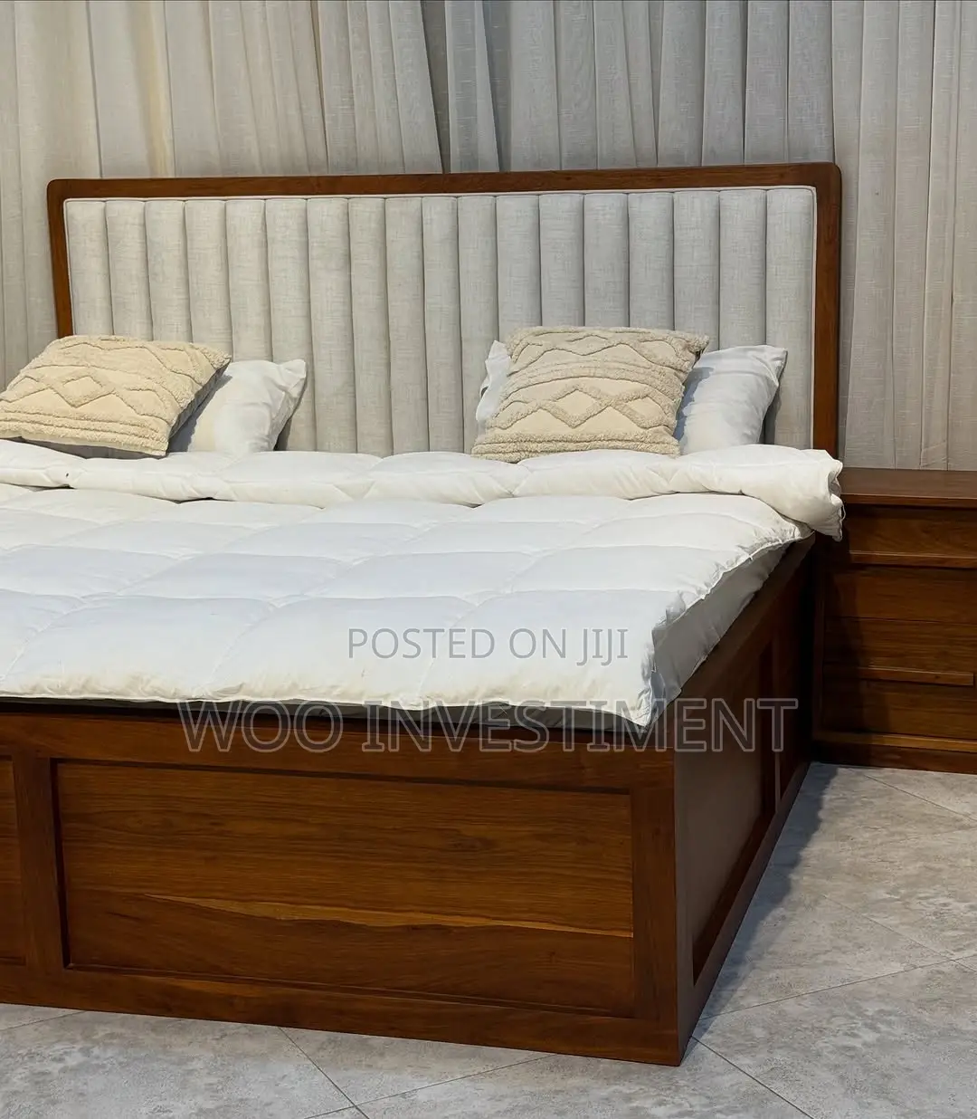 Vitanda Vipya Vya Mbao Classic Sana Vinapatikana Size 5/6 Na 6/6