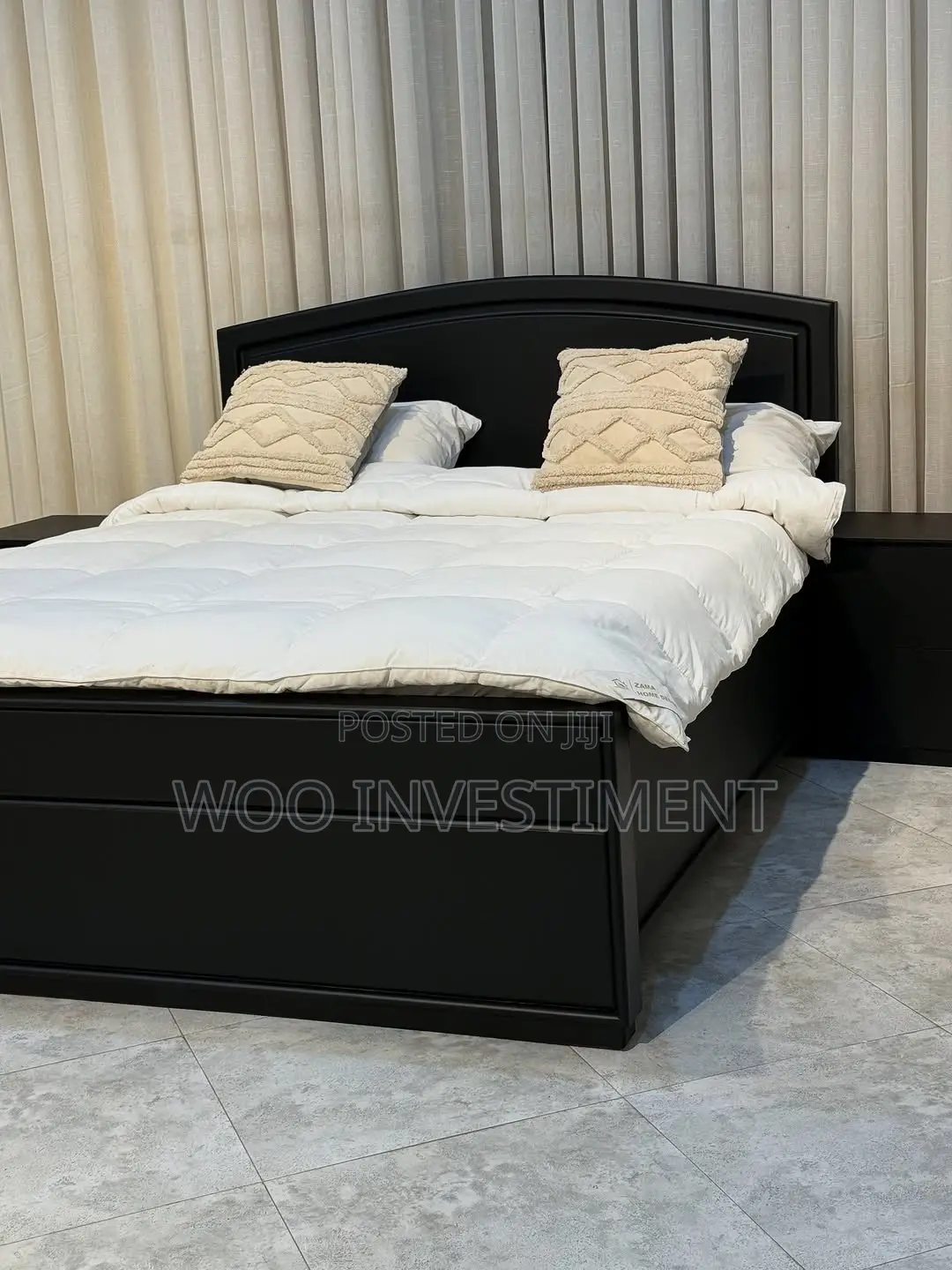 Vitanda Vipya Vya Mbao Classic Sana Vinapatikana Size 5/6 Na 6/6