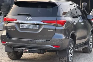 Toyota Fortuner 2018 Gray