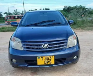 Toyota IST 2006 Blue
