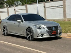 Toyota Crown 2014 Silver