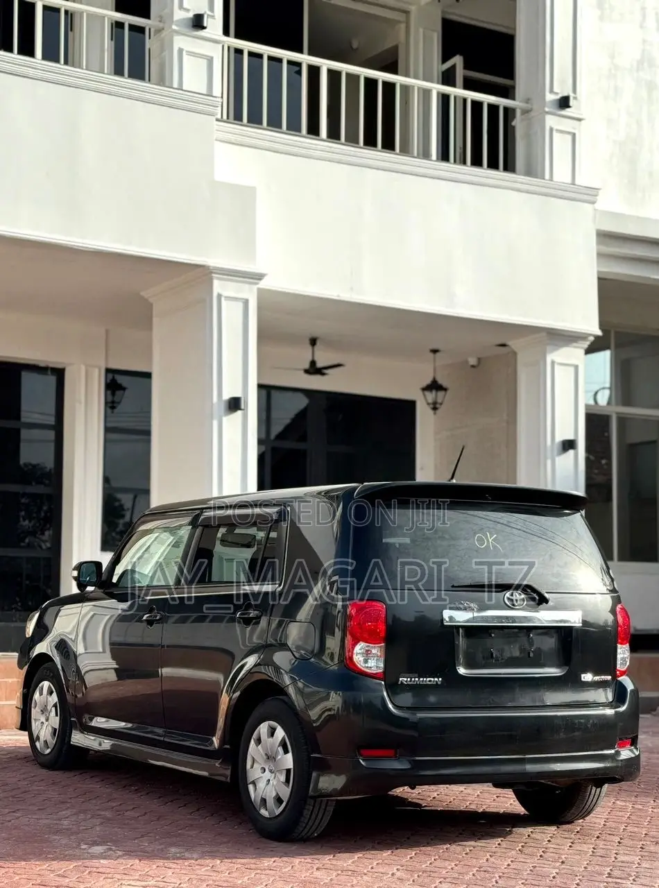 Toyota Corolla Rumion 2007 Black